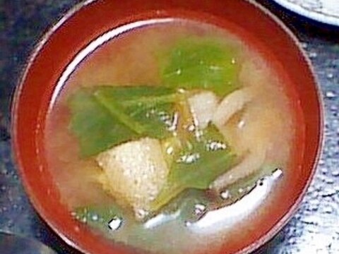 ほうれん草・しめじ・油揚げの味噌汁